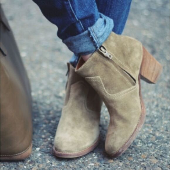 MADEWELL Winston Suede Ankle Booties 7 - Picture 8 of 8